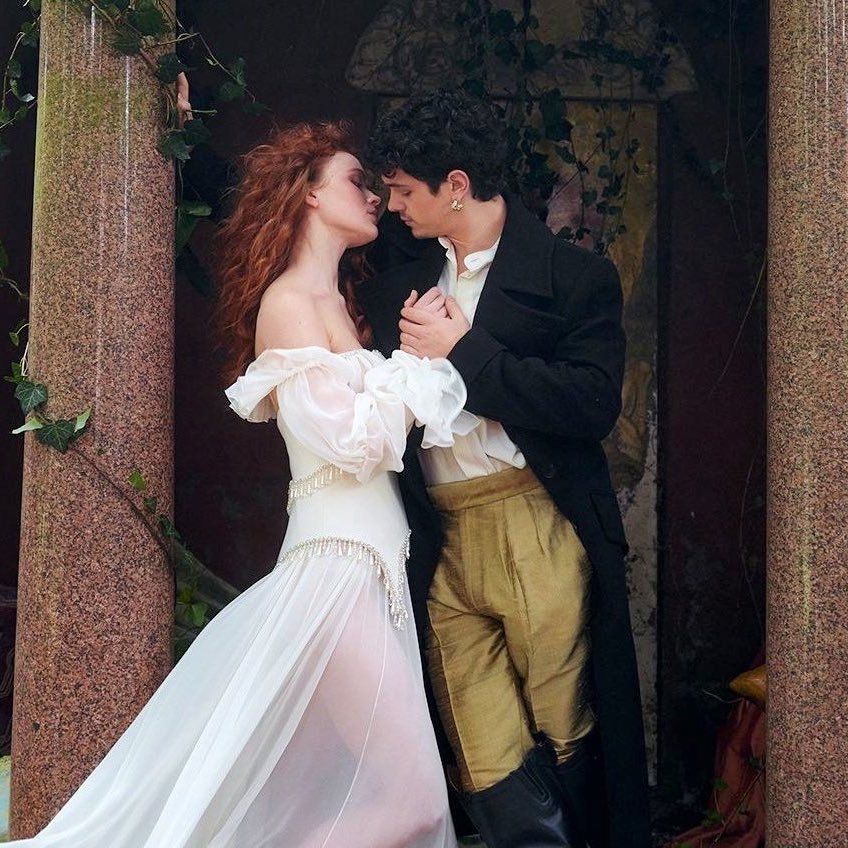 mari 🧛 tweet media