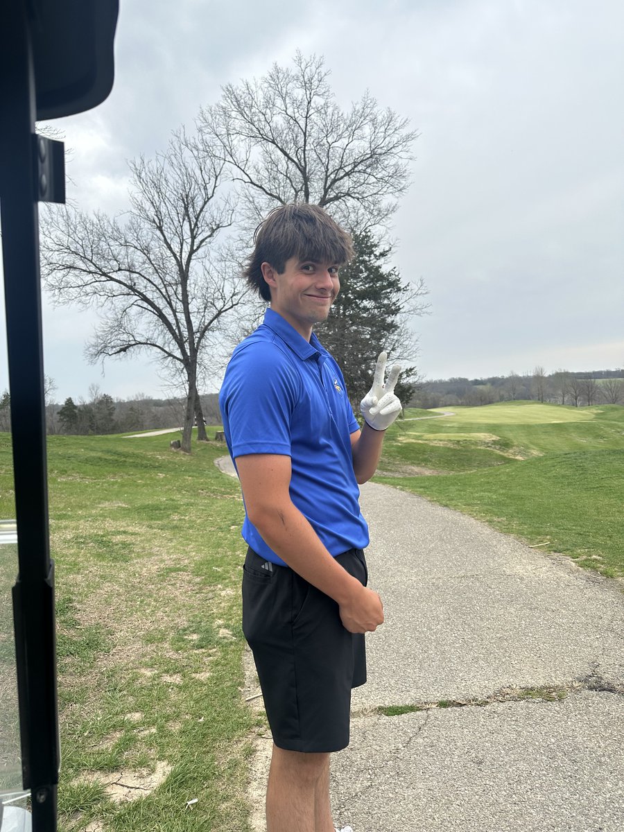 HowellGolf's tweet photo. We took two teams to the Washington JV Tournament today
Team Blue shot 382 (7th)
Team Gold shot 372 (5th)

Nate Schoenherr led the way with 87 for Team Gold &amp; Alex Pini led Team Blue (93)

Over the last two days 25 different Vikings played in tournaments &amp; gained great experience https://t.co/tIonoCp07k