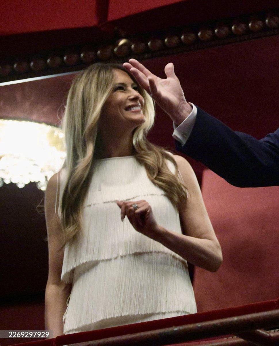 FLOTUS Report tweet media