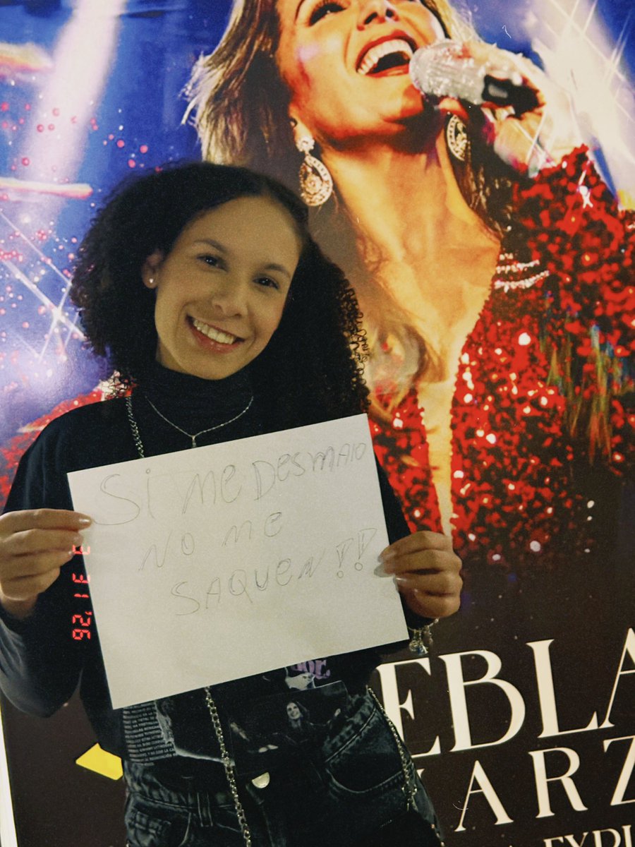 Sнeiℓα tweet media