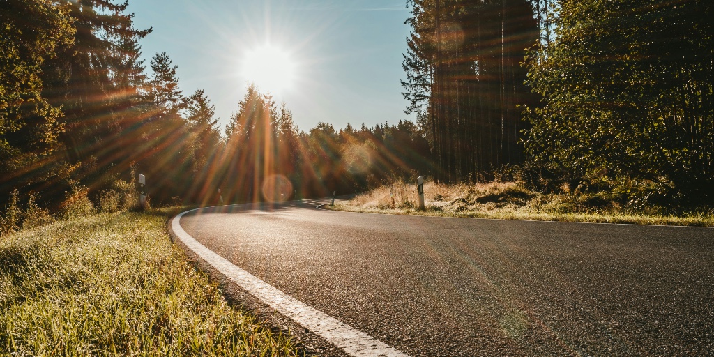 UAlberta_Eng's tweet photo. A research team in materials engineering has developed a conventional concrete alternative with a 70 to 80 per cent reduction in carbon impact compared with ordinary Portland cement, making it ideal for building rural roads. https://t.co/gWNn1NEAkT #UAlberta https://t.co/Vbem7auvEm