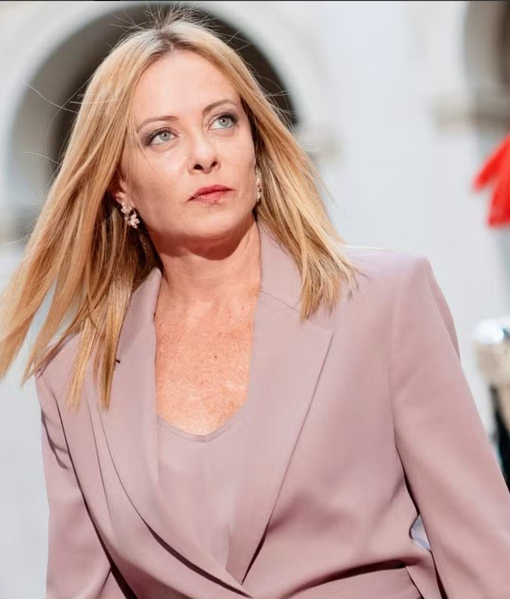 Agenda 2030 ᴾᵃʳᵒᵈʸ tweet media