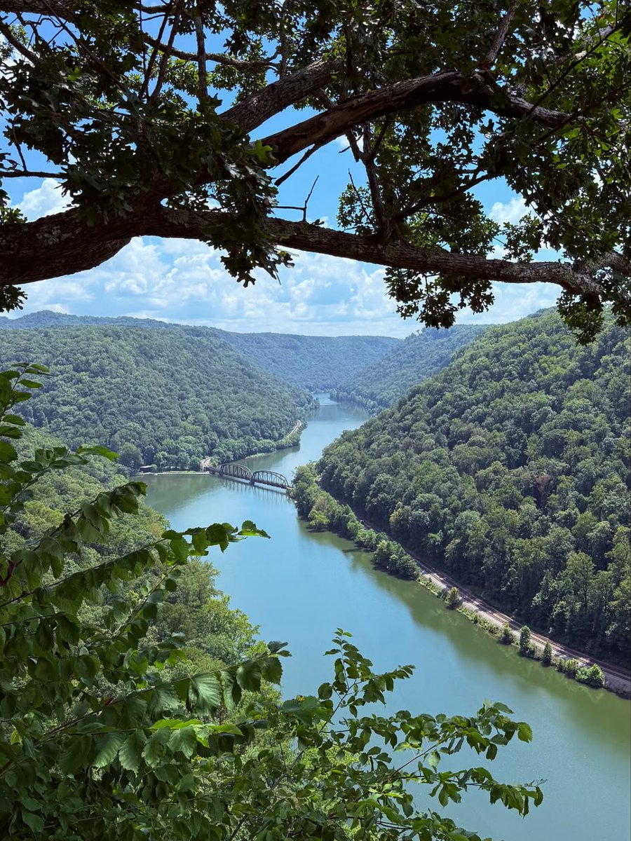 West Virginia Tourism tweet media