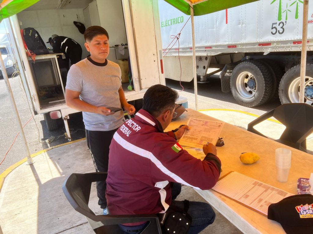 🚧El Centro SICT Puebla inicia operativo de Semana Santa

Hoy arrancamos acciones de supervisión en las principales terminales de pasajeros de la ciudad, con el objetivo de garantizar traslados seguros y un servicio de calidad para todas y todos.

Trabajamos para que tu viaje sea