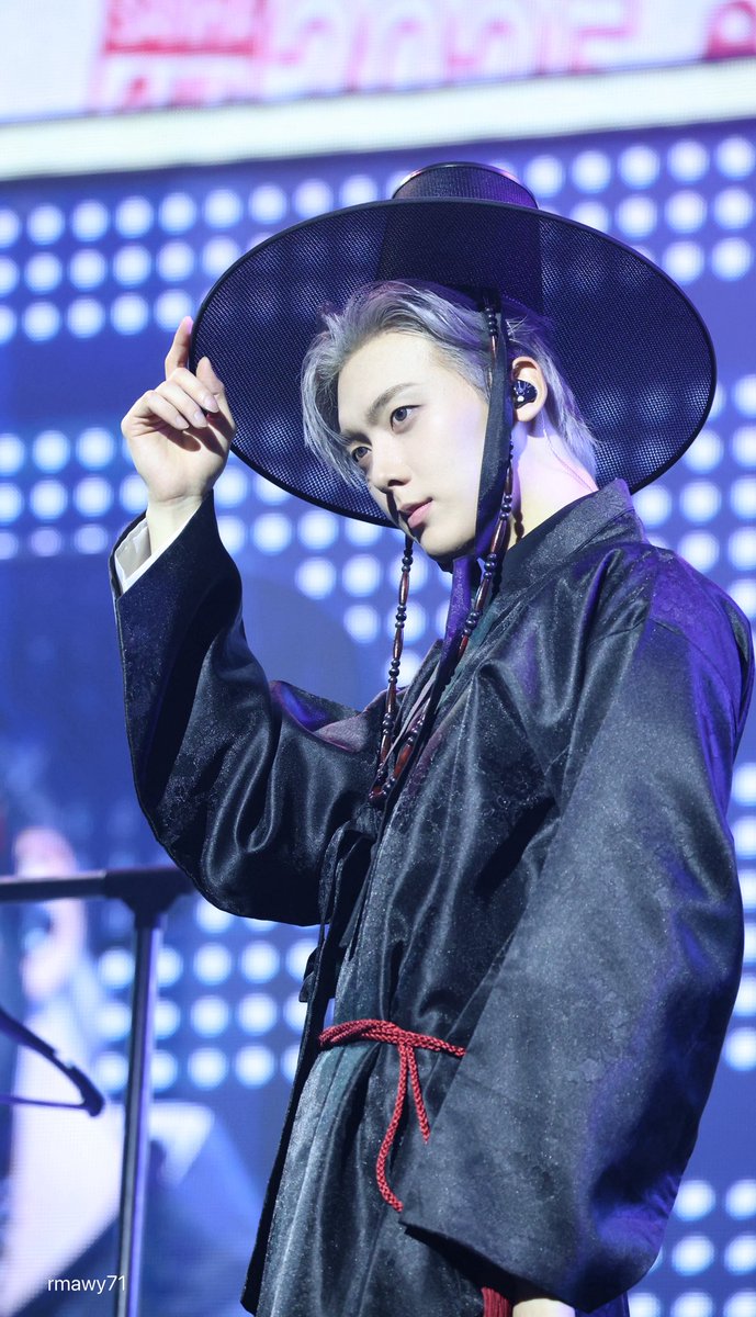 금나잇 tweet media