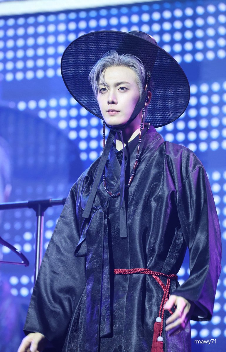 금나잇 tweet media