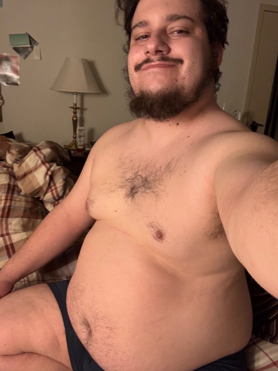 Macrolover24 tweet media