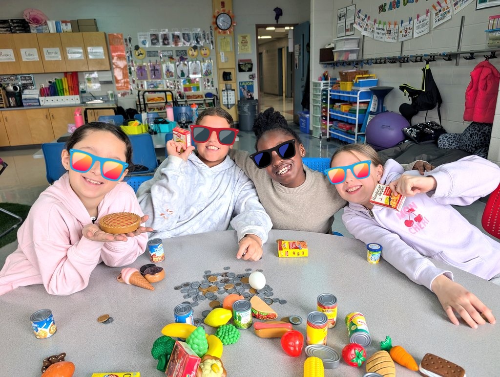 Julia Riverso-Correia (she/her) tweet media