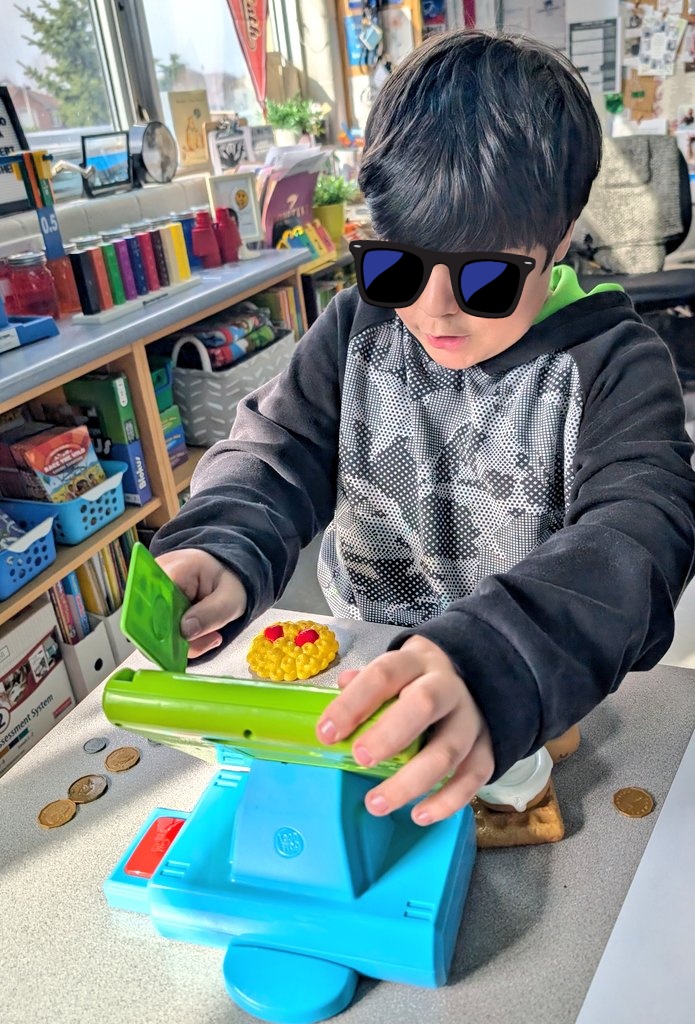 Julia Riverso-Correia (she/her) tweet media