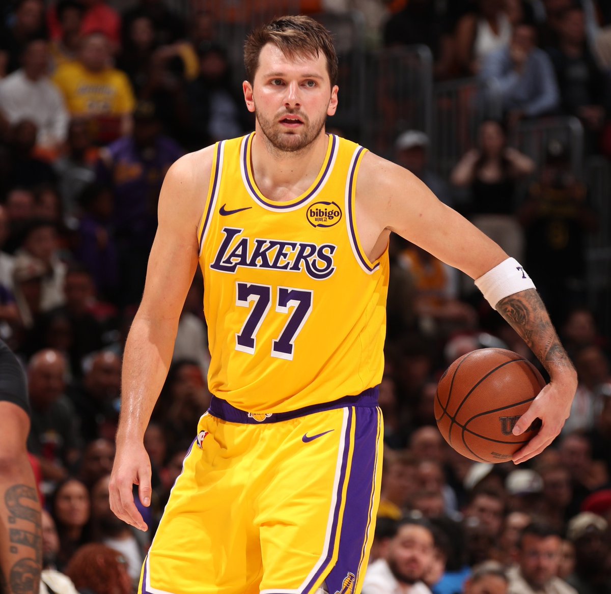 BronMuse tweet media