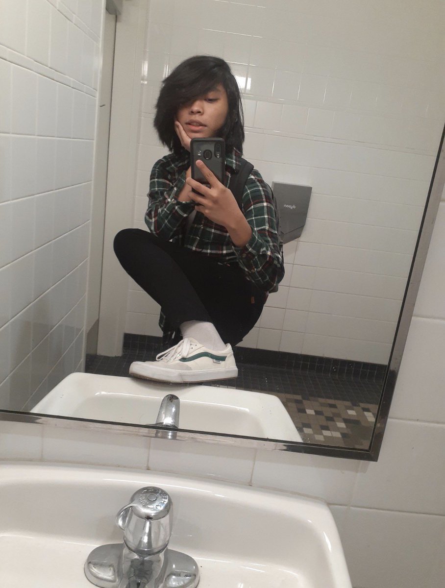 SmoopHead's tweet photo. i feel so visible compared to my 16 year old self https://t.co/FqGLnShrw4