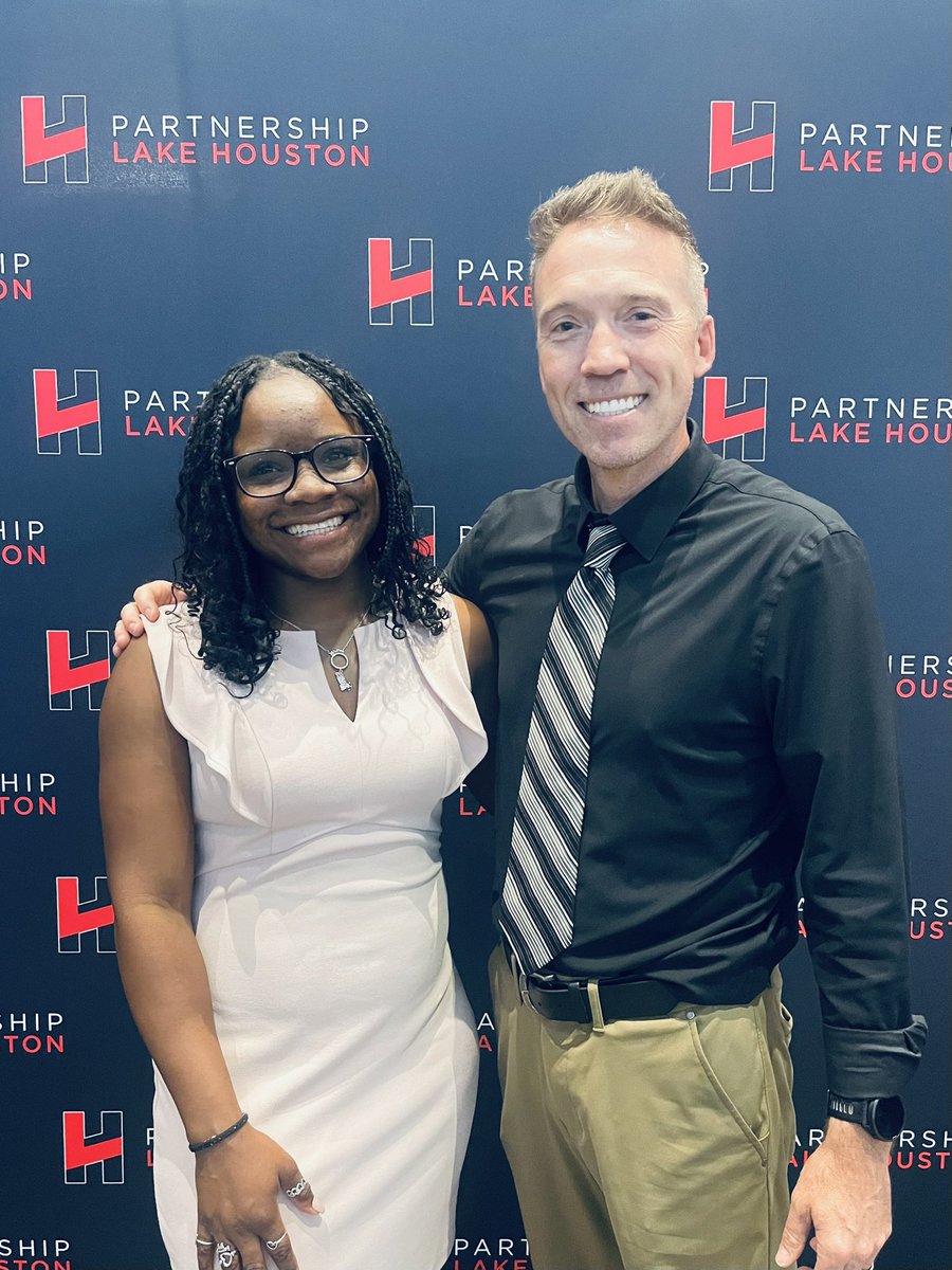 HumbleISD_SCHS's tweet photo. Congrats to Champale Thomas who was honored for being SC teacher of the year at the Partnership Lake Houston Ceremony! 

We are proud of what Ms. Thomas does each and every day - both as a teacher in the classroom and a coach on the court. 🐾 ��🏀🏐 https://t.co/63edYReBcC