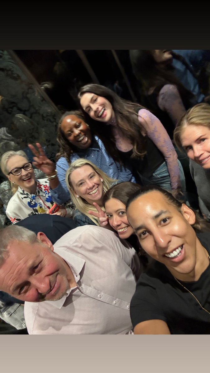 Anne Hathaway Archives 👠 tweet media