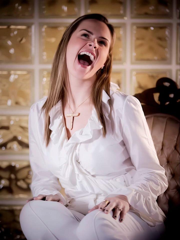 Lararenault 🧙♀️ 🧹 tweet media