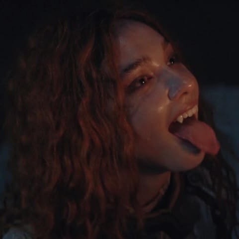 Lara ​♱ tweet media