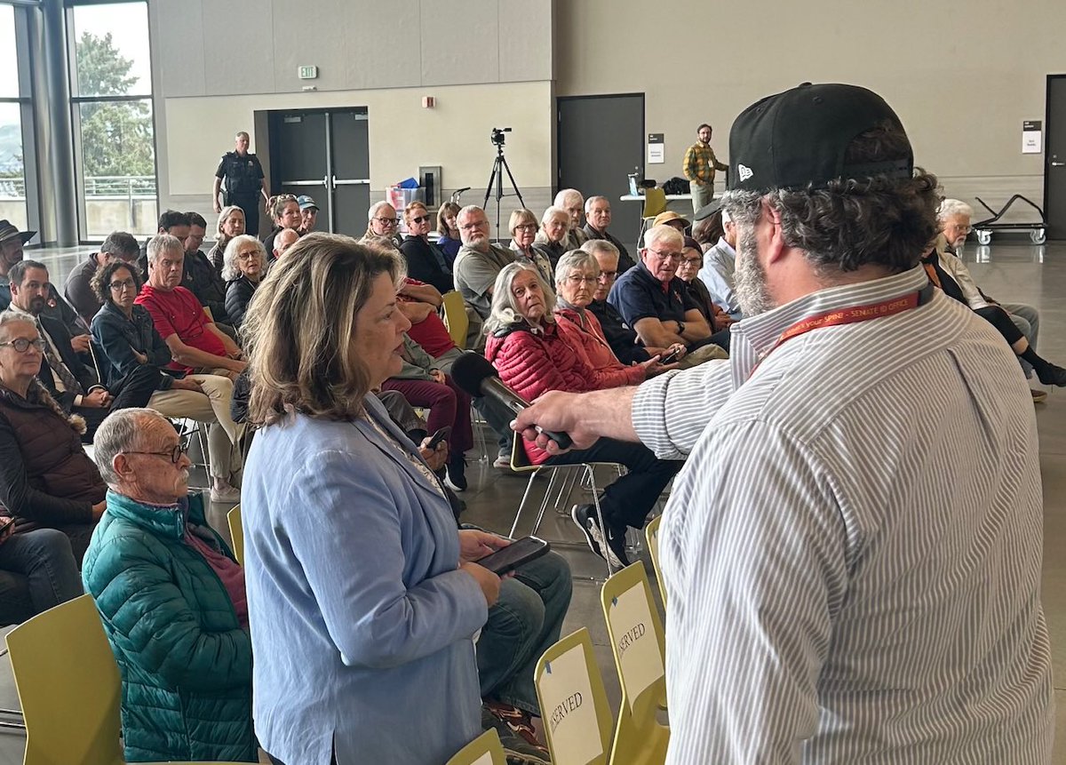 Ron Wyden tweet media