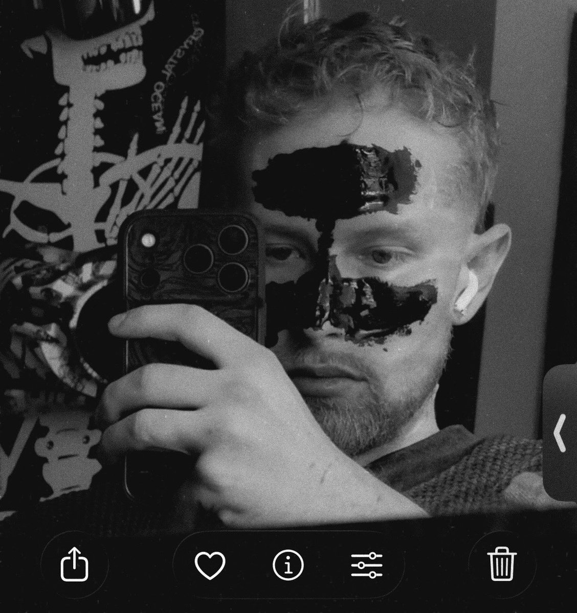 itskeysof's tweet photo. Love? The hardest drug I’ve ever done. https://t.co/ZWuj1QIYwS