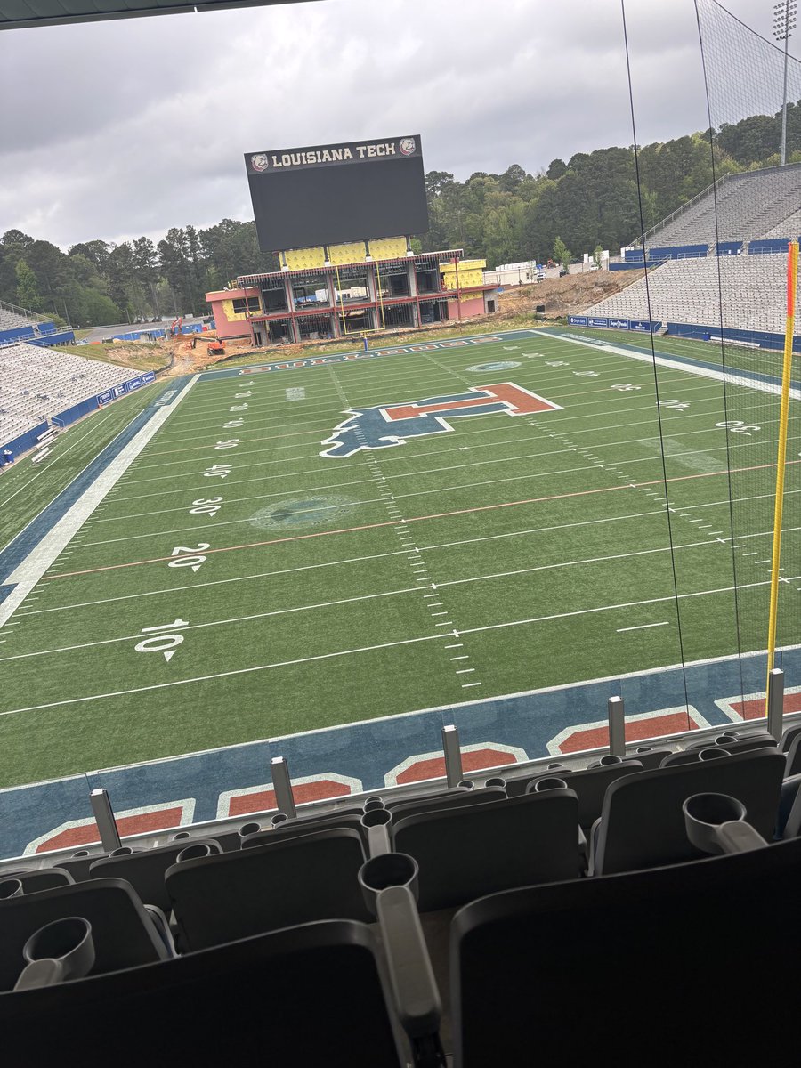 braylendickson1's tweet photo. I had a great time yesterday at @LATechFB  thank you @JustinApod for the invite and thank you @LoJoe12 for showing me around 

@CoachDYJ 
@Coach_Rod16 
@CoachAEdwards21 https://t.co/WMcdew1PG2