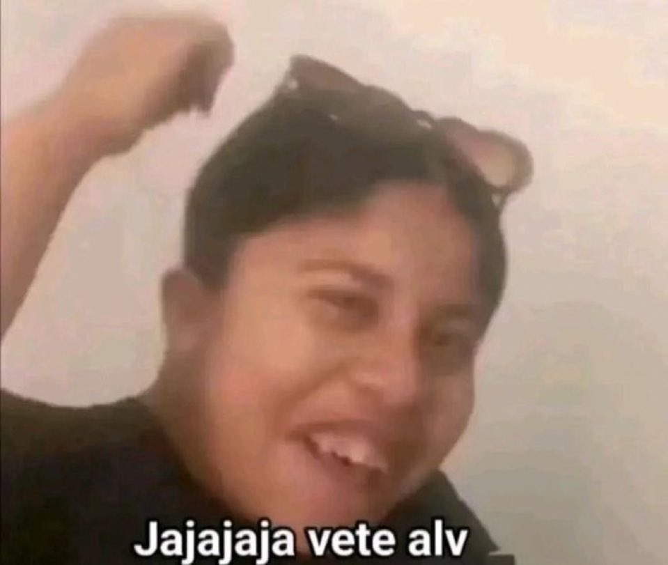 A mi le da mucha risa que karola diga que ella es la que controla; mas bien se descontrola, que se tome un té y maneje sus emociones #LaCasaDeLosFamososCol #LaCasaDeLosFamososCol2