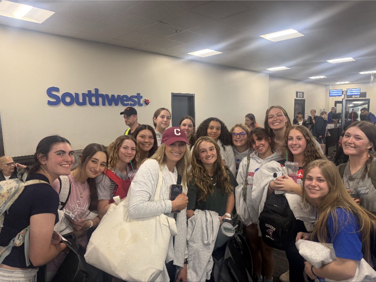 RevereSoftball1's tweet photo. Florida Bound ! https://t.co/PfA2Sk5BKz