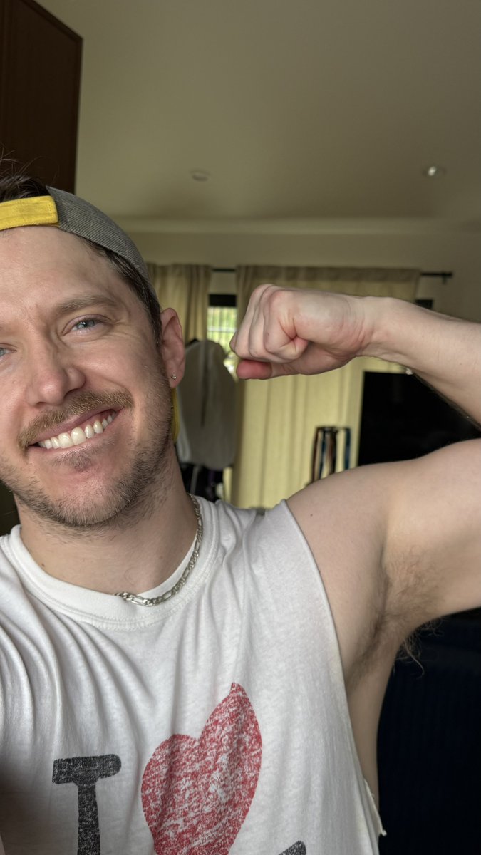 Eoin Thomas 🐒 tweet media