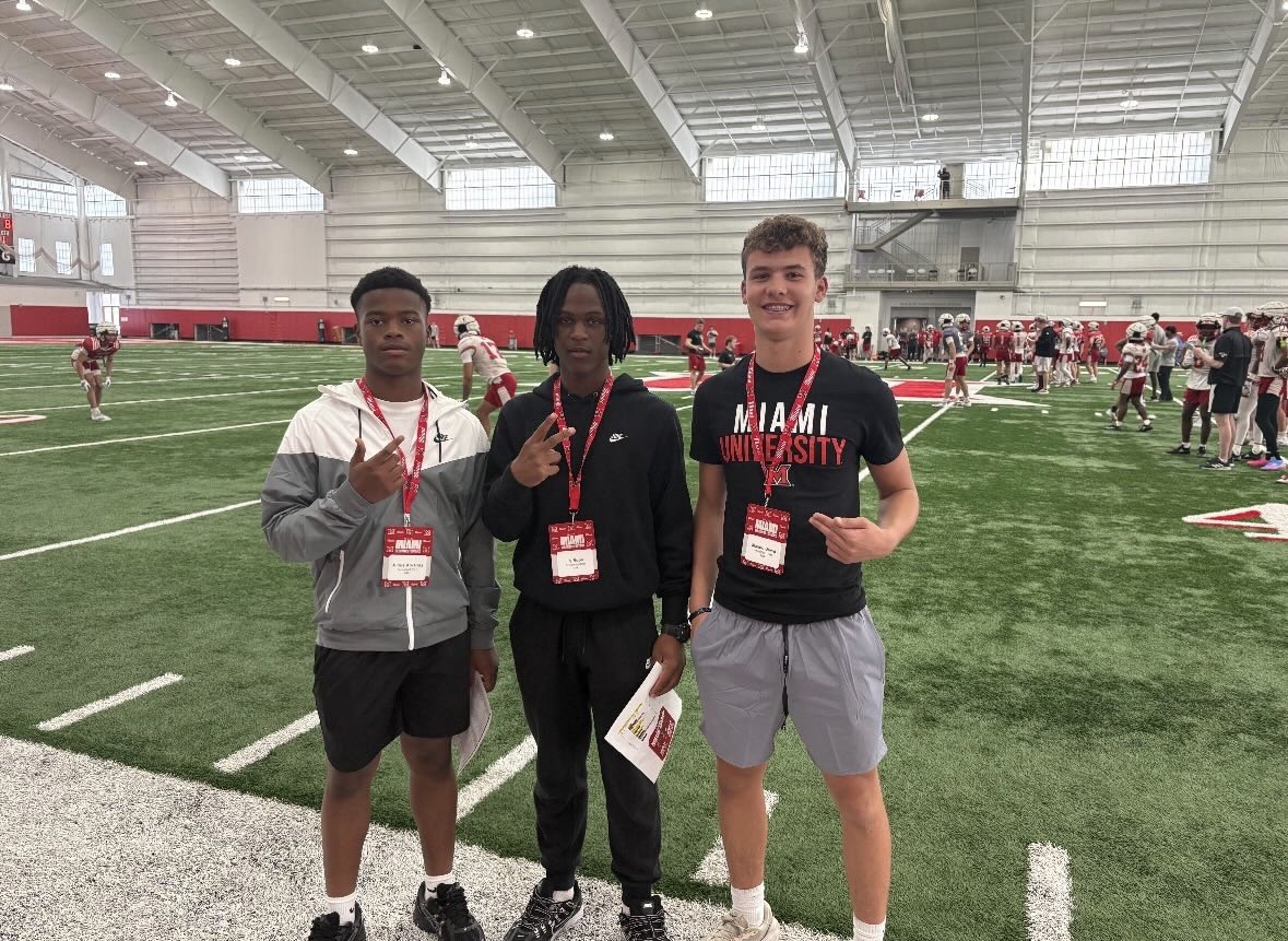 TyBobojr's tweet photo. I had a great Visit today at Miami University. I appreciate the coaches for talking to us and giving us advice for high school. Thank you @Coach_Hud4 @CoachZaneRies @ldavenport88 for having us and thank you @coachjtims for making this possible  Excited to be back on June 12th https://t.co/kU8YQ5267X