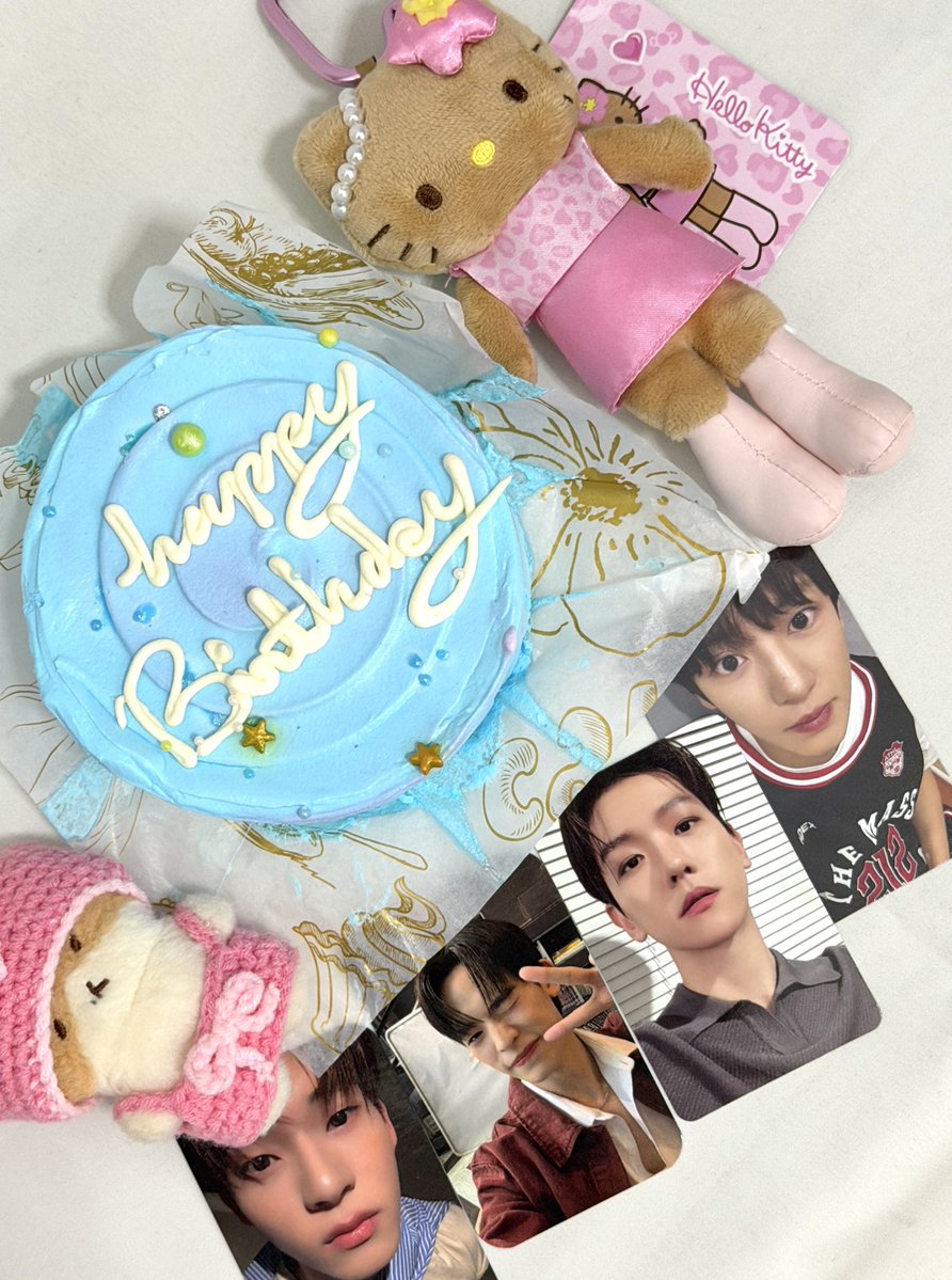 •jara• tweet media