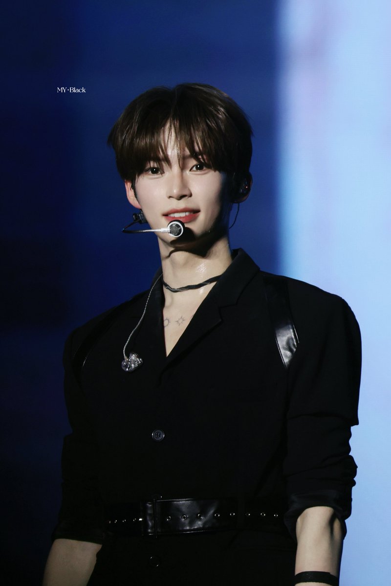 · 250419/250420 | ZB1 FANCON

#AprilFoolsDay #만우절 
#성한빈 #SUNGHANBIN 
#제로베이스원 #ZEROBASEONE #ZB1
