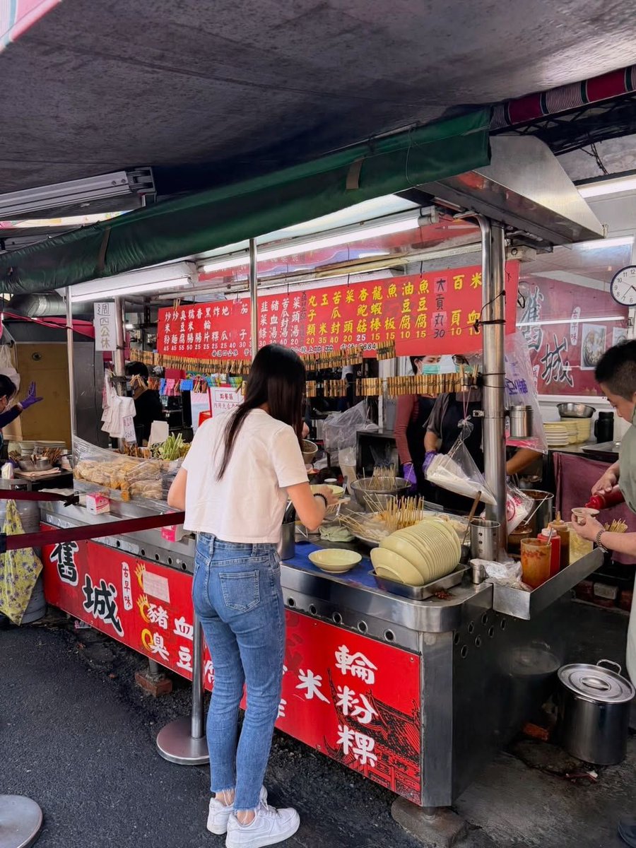 ethompson1986's tweet photo. 辛辣火锅总能带来满足，特别是那种香气四溢的独特风味。 https://t.co/AvMu6jMGQK