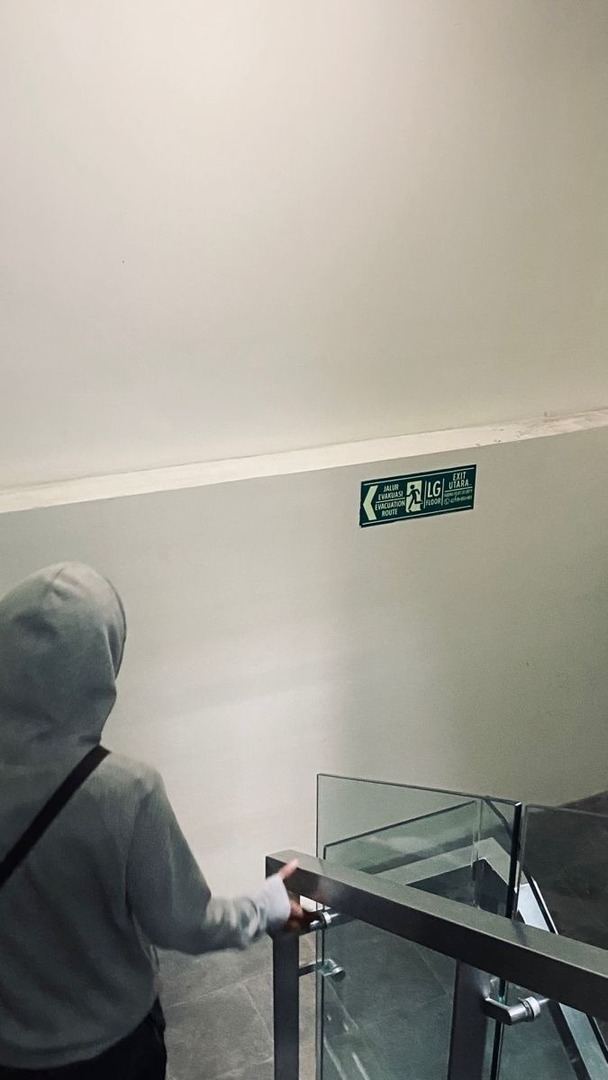 BUKAN BASE RATED tweet media