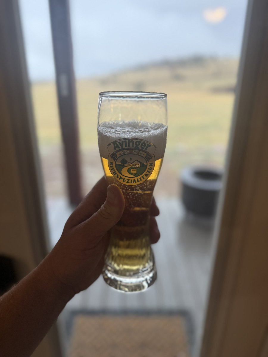 TheBadgerHopper tweet media