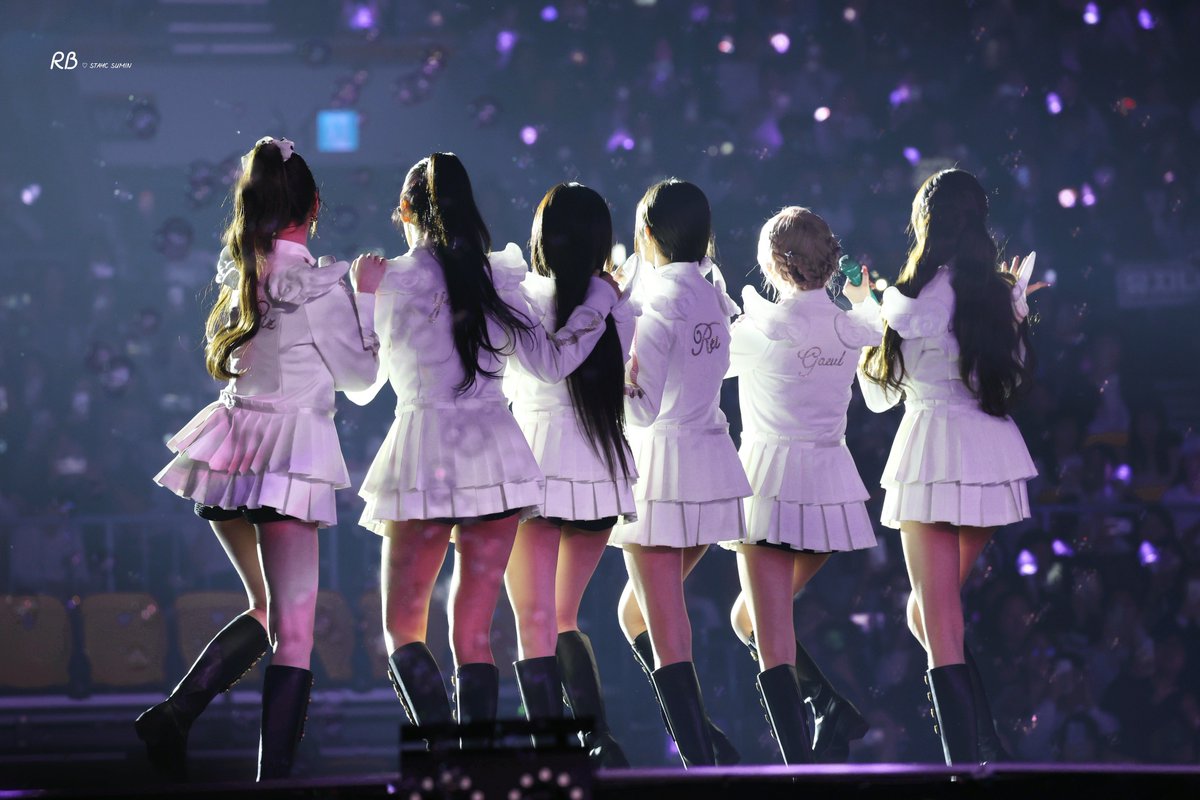 𝐑𝐁 tweet media