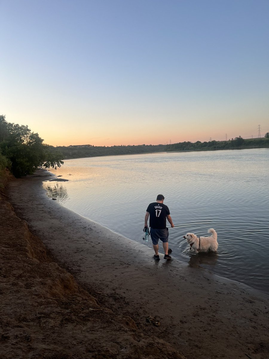 If you’re able, spare some good thoughts today for my best friend Mia, who passed away earlier today. Girl, I couldn’t feel any more grateful to have had the last five years together 💕