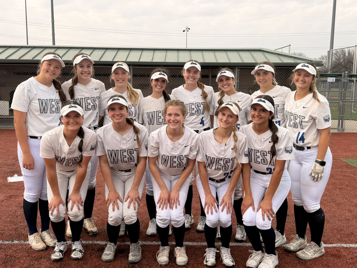 CoachC_OWLS's tweet photo. Bats were on 🔥! Another Great TEAM win. 

@gwenythshin33 w/ her 1st HS 💣 

#ironsharpensiron 

@ADButlerOW @TaureanGuzman https://t.co/9REu1Eu8ZL
