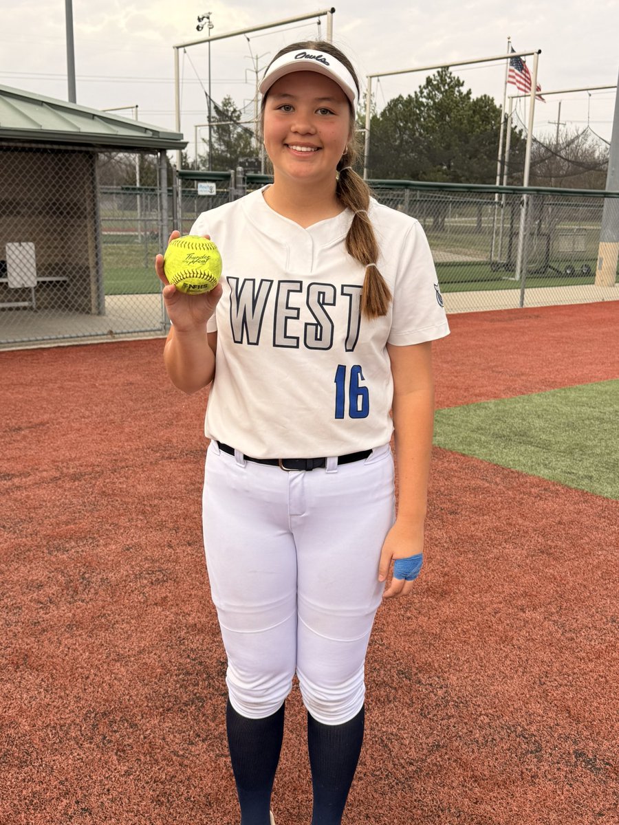 CoachC_OWLS's tweet photo. Bats were on 🔥! Another Great TEAM win. 

@gwenythshin33 w/ her 1st HS 💣 

#ironsharpensiron 

@ADButlerOW @TaureanGuzman https://t.co/9REu1Eu8ZL