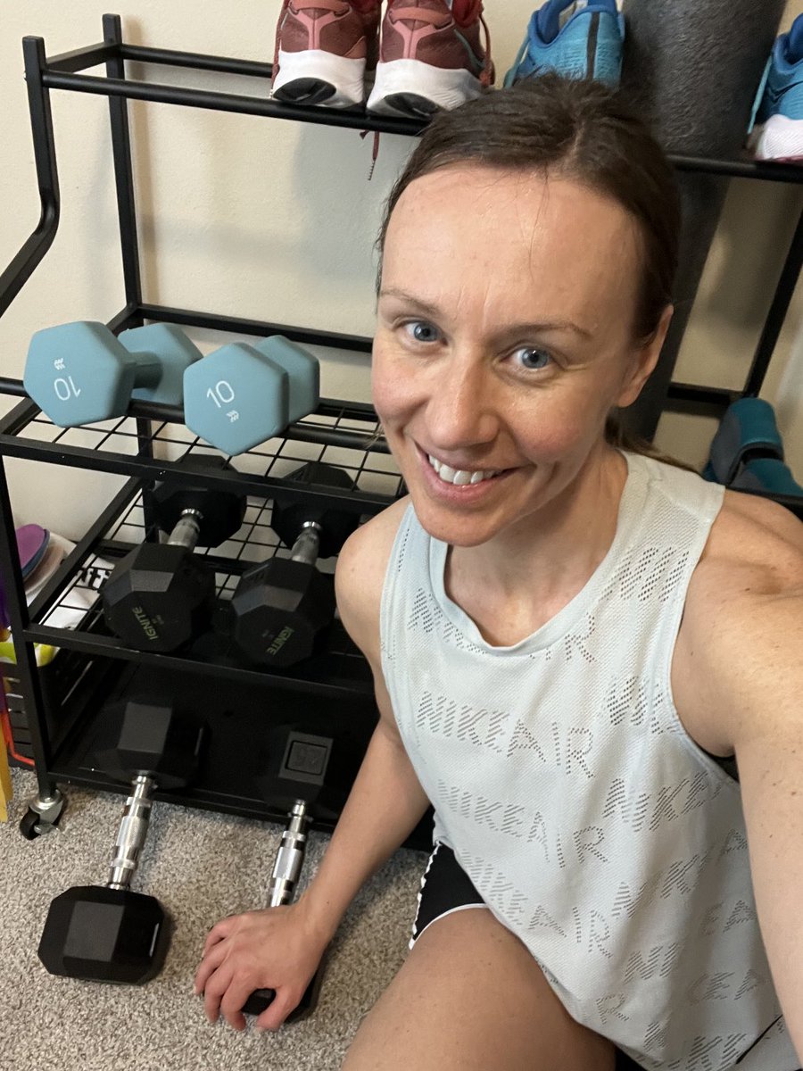 LindsayIRL's tweet image. I get that many women start exercising to lose weight.

But the strength, stress relief, better sleep, #perimenopause relief &amp;amp; so much more is what I hope they see &amp;amp; keeps them coming back 💛

#marathontraining #weightlifting #workout #wellness #fitness #exercise #healthyhabits