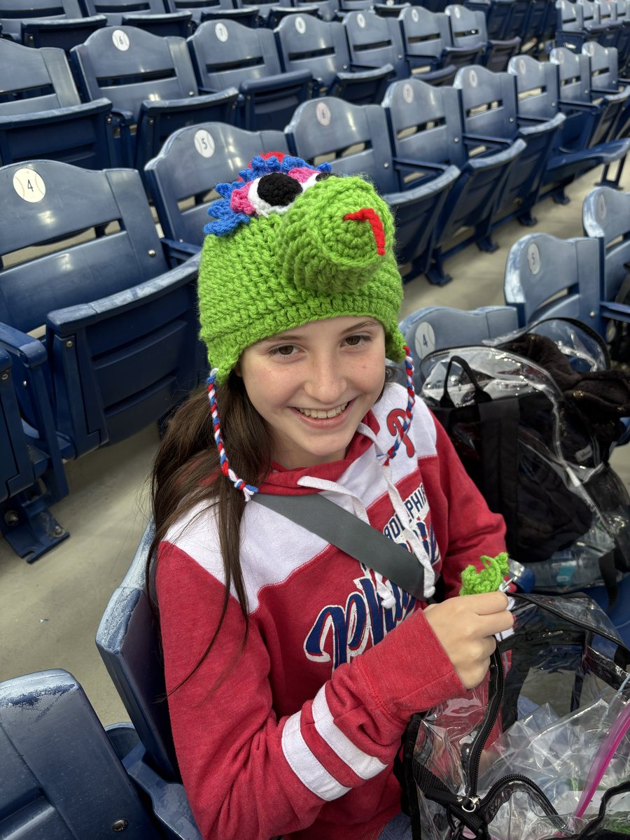 rmzane1's tweet photo. @TMacPhils  my 12 year old granddaughter crocheted this Phanatic hat freehand. She wore it to last nights game and made it on the phanavision. Several people want her to make them one. Can you give a shout out to Tessa? https://t.co/DkgVk2ckoB
