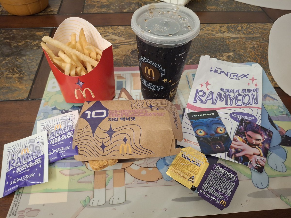 La esquina de Mae! OPEN COMISSIONS tweet media