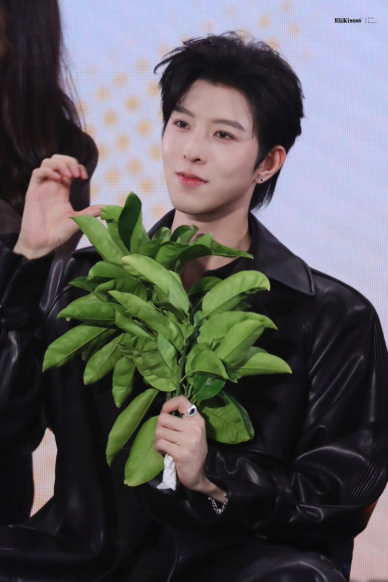 |𝙀𝙡𝙞𝙠𝙞₉₈₉₉=^^=|🌌~❥ ❷ tweet media