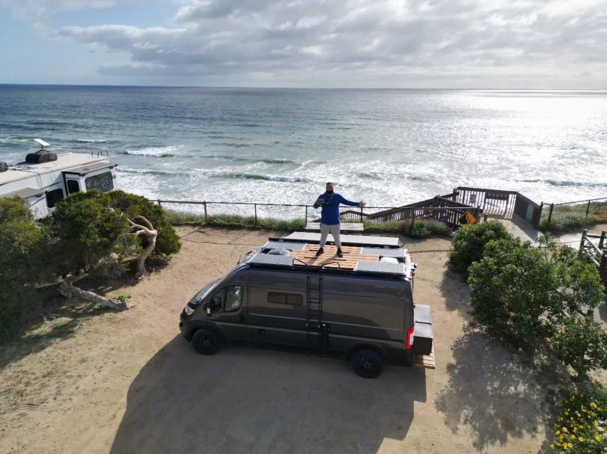 GoRVRentals's tweet image. This custom build sports solar panels on the roof! This makes it easy to boondock without the need for an electric hookup. It's based in sunny Las Vegas so it's perfect for your next adventure. More like it here: buff.ly/1cZBODS

#LasVegas #LasVegasRV #Boondocking