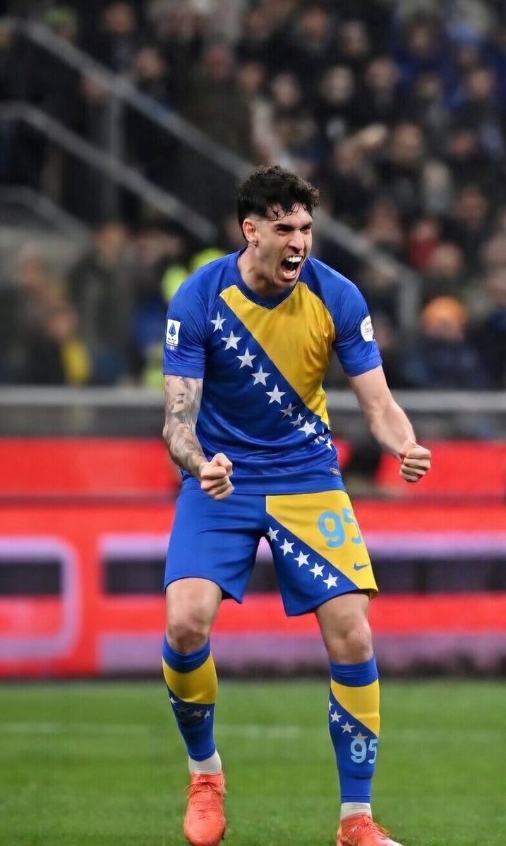 AdP10⭐️⭐️⭐️ tweet media