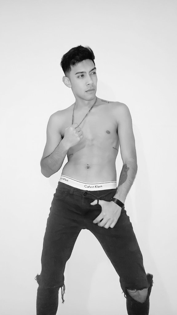 Tomzanabria tweet media