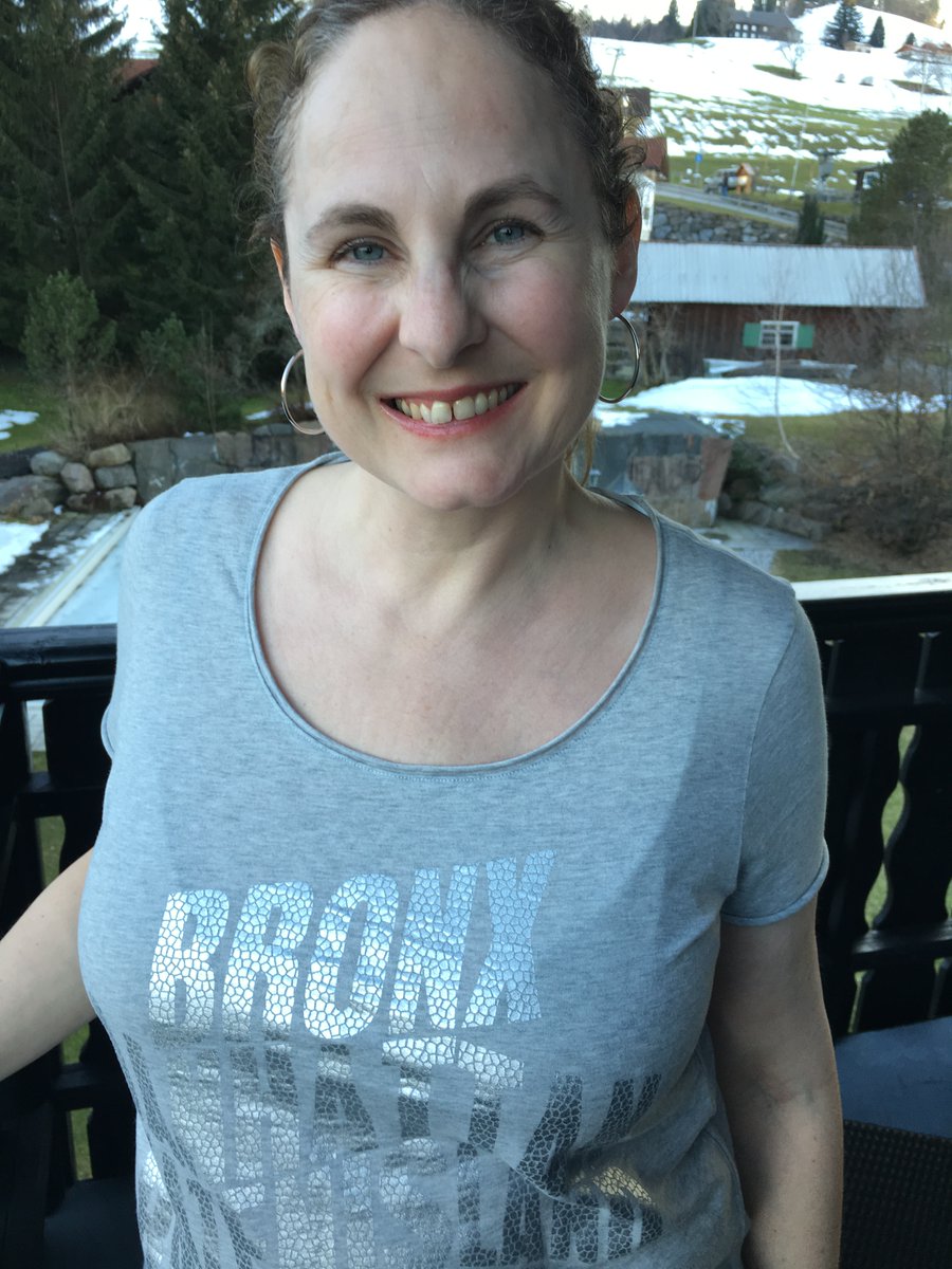 HEIKE - a mature regular married muse showing off tweet media