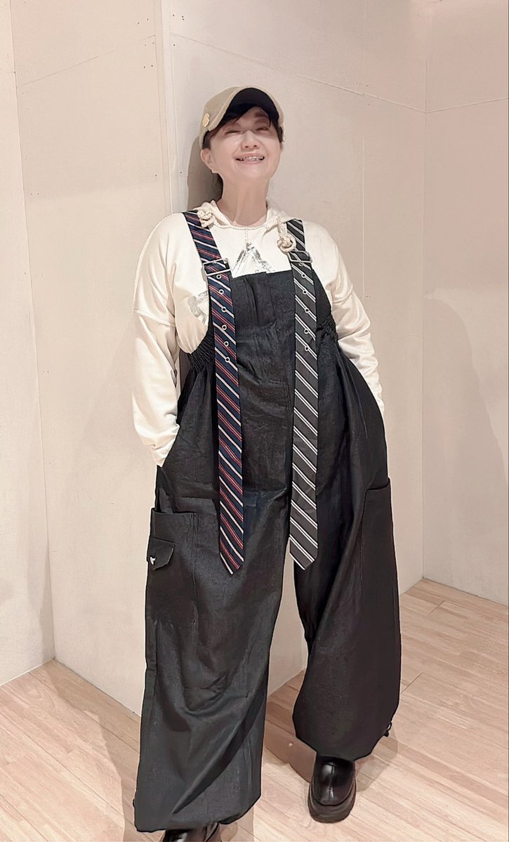 神代知衣 tweet media