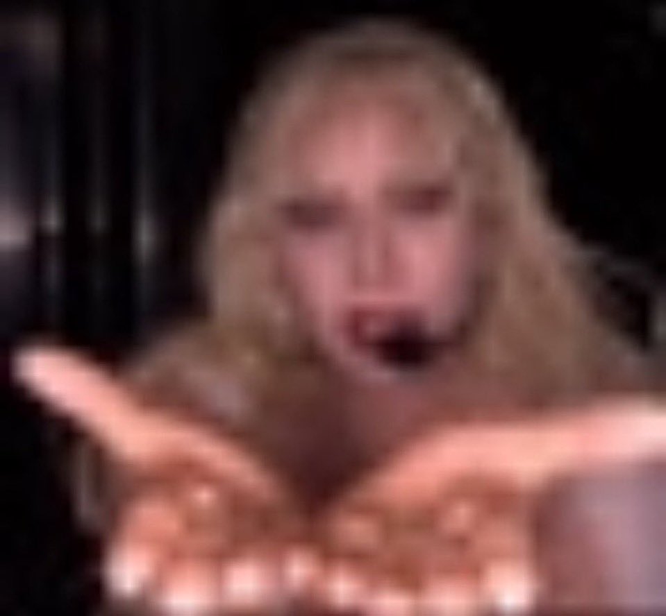 𝙝 𝙖 𝙧 𝙪 𝙧𝙚𝙣𝙖𝙪𝙡𝙩 # 🧙🏻‍♀️ tweet media