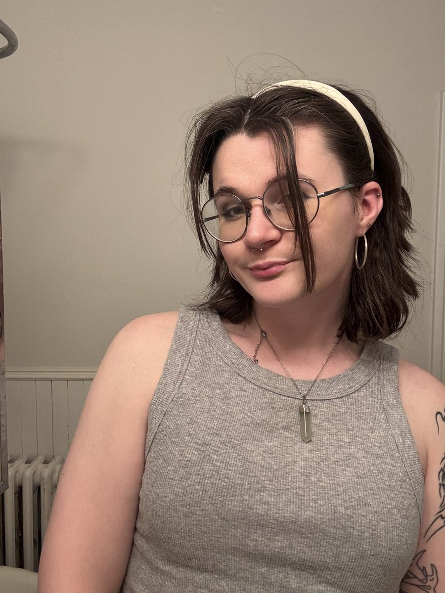 clownmarceline tweet media