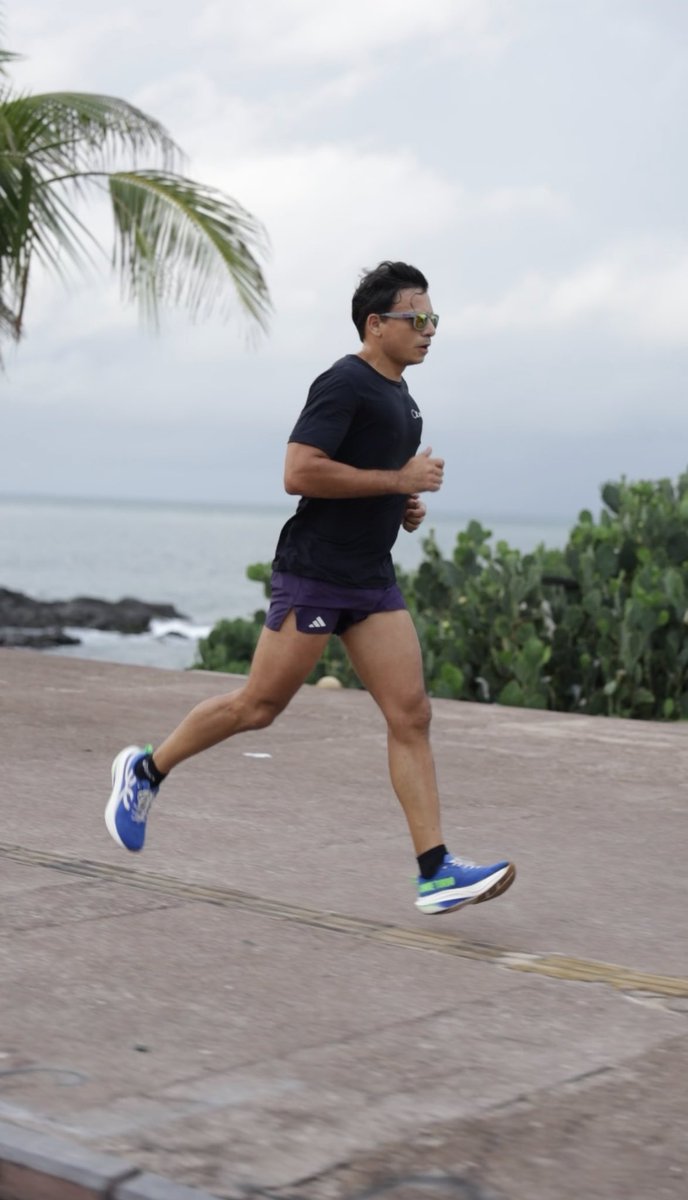 catoplebass's tweet image. De manhã foi pico de energia 🏃🏻
À noite, pico de sofrimento 🏊🏼‍♂️

#running #swimming #speedo