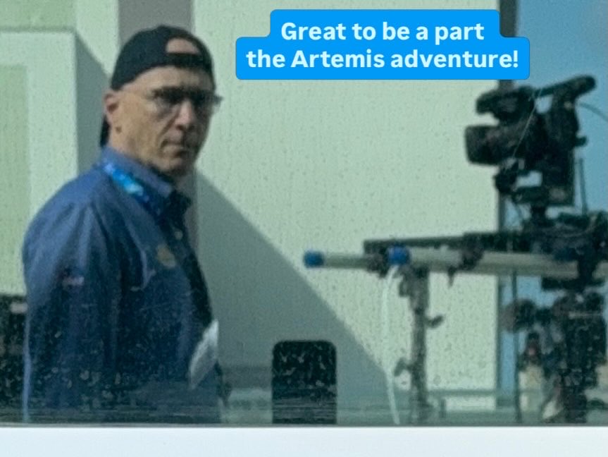 MichaelStarobin's tweet photo. Outdoor camera position ready for the live #Artemis II launch broadcast. We’re in a prime location on a balcony overlooking the firing room, the Vehicle Assembly Building, and Launch Complex 39B 4.2 miles away. #media #NASA #kennedyspacecenter #moon https://t.co/8Id25EX62L