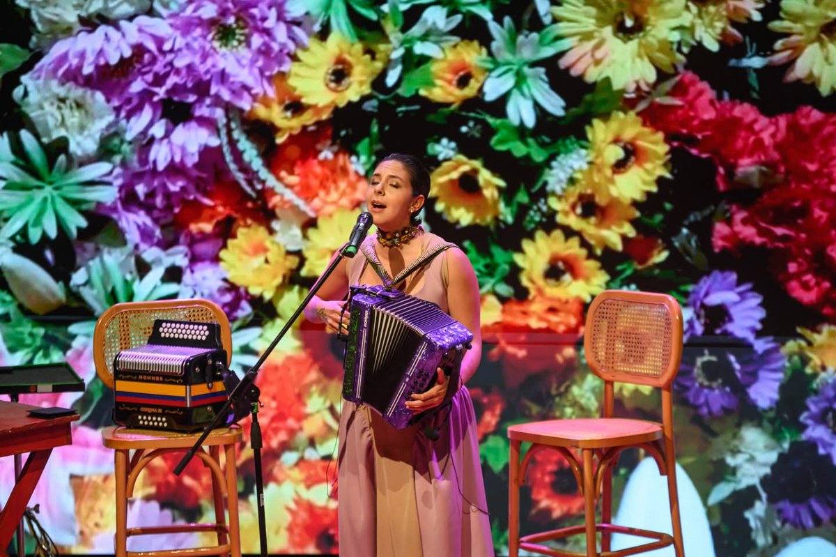 Carnaval de las Artes tweet media