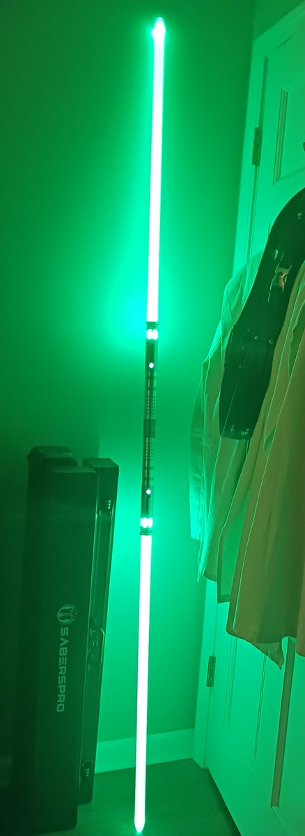 Qui-Gon's Lightsaber 🟢 🦉 tweet media
